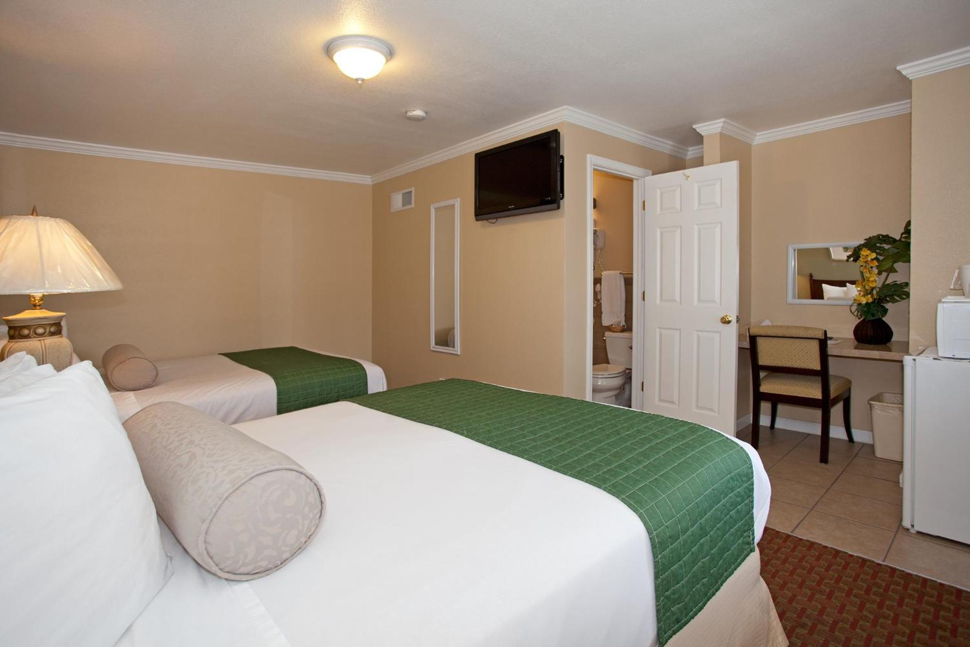 Traveler'S Inn Williams, Ca Modern Renovated Hotel Экстерьер фото