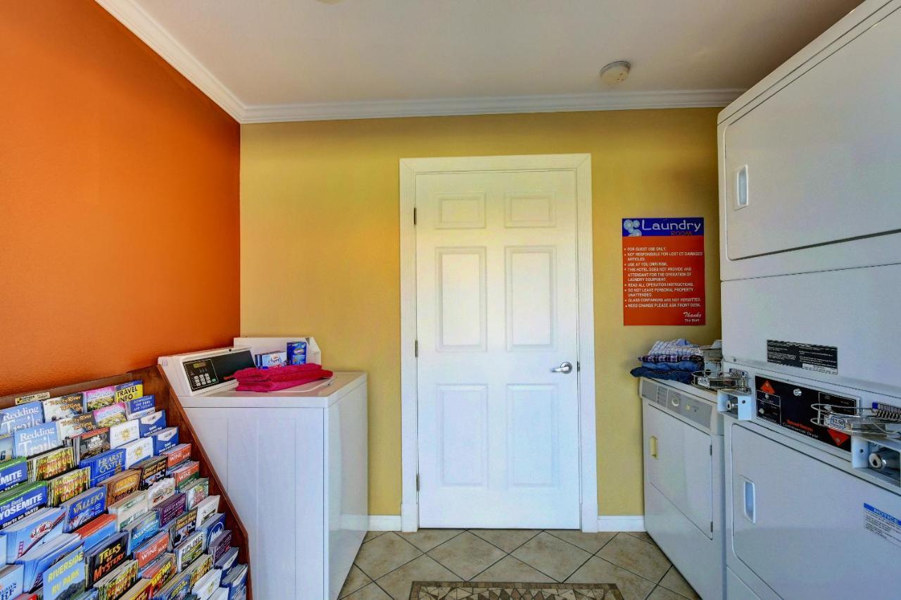 Traveler'S Inn Williams, Ca Modern Renovated Hotel Экстерьер фото